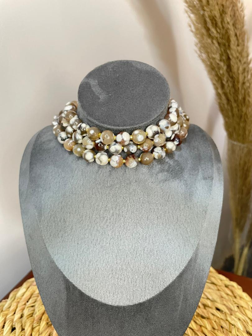 سلسال من حجر العقيق