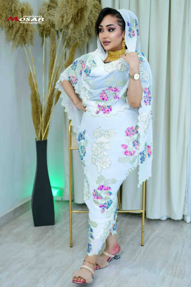 توب حرير بدرة مشغول