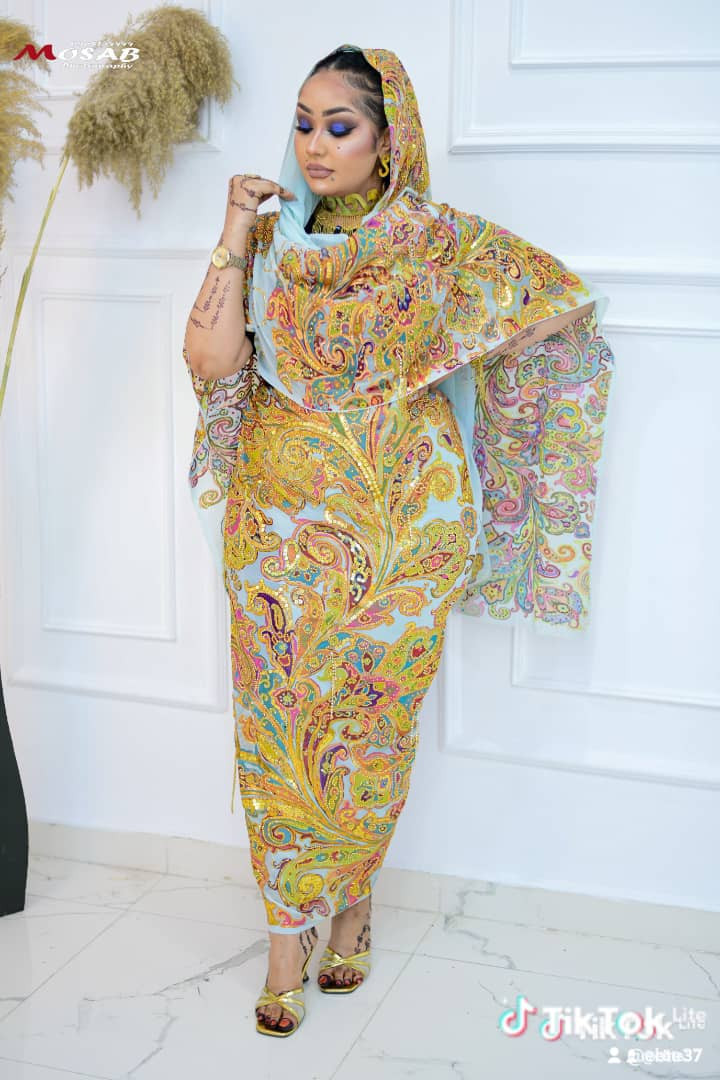 توب حرير لامي مشغول