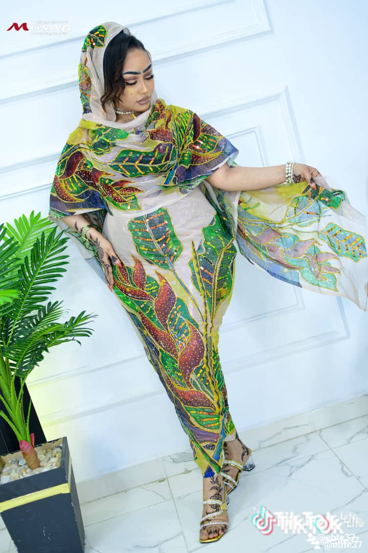 توب حرير سلك مشغول