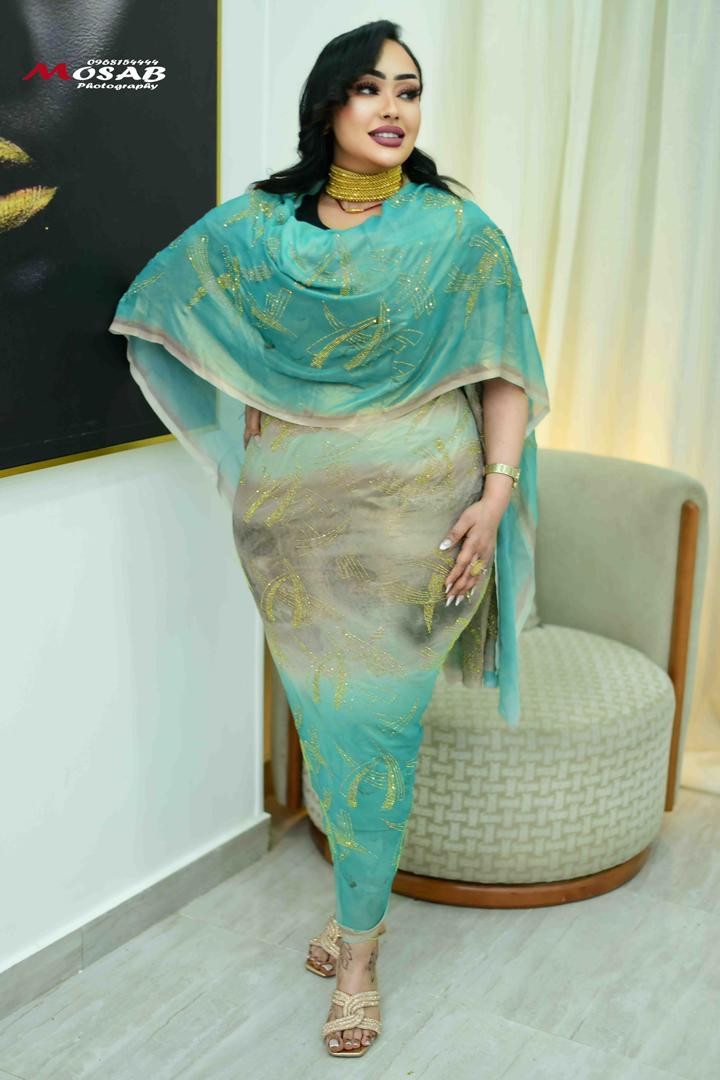 توب حرير لامي مشغول سوارفيسك