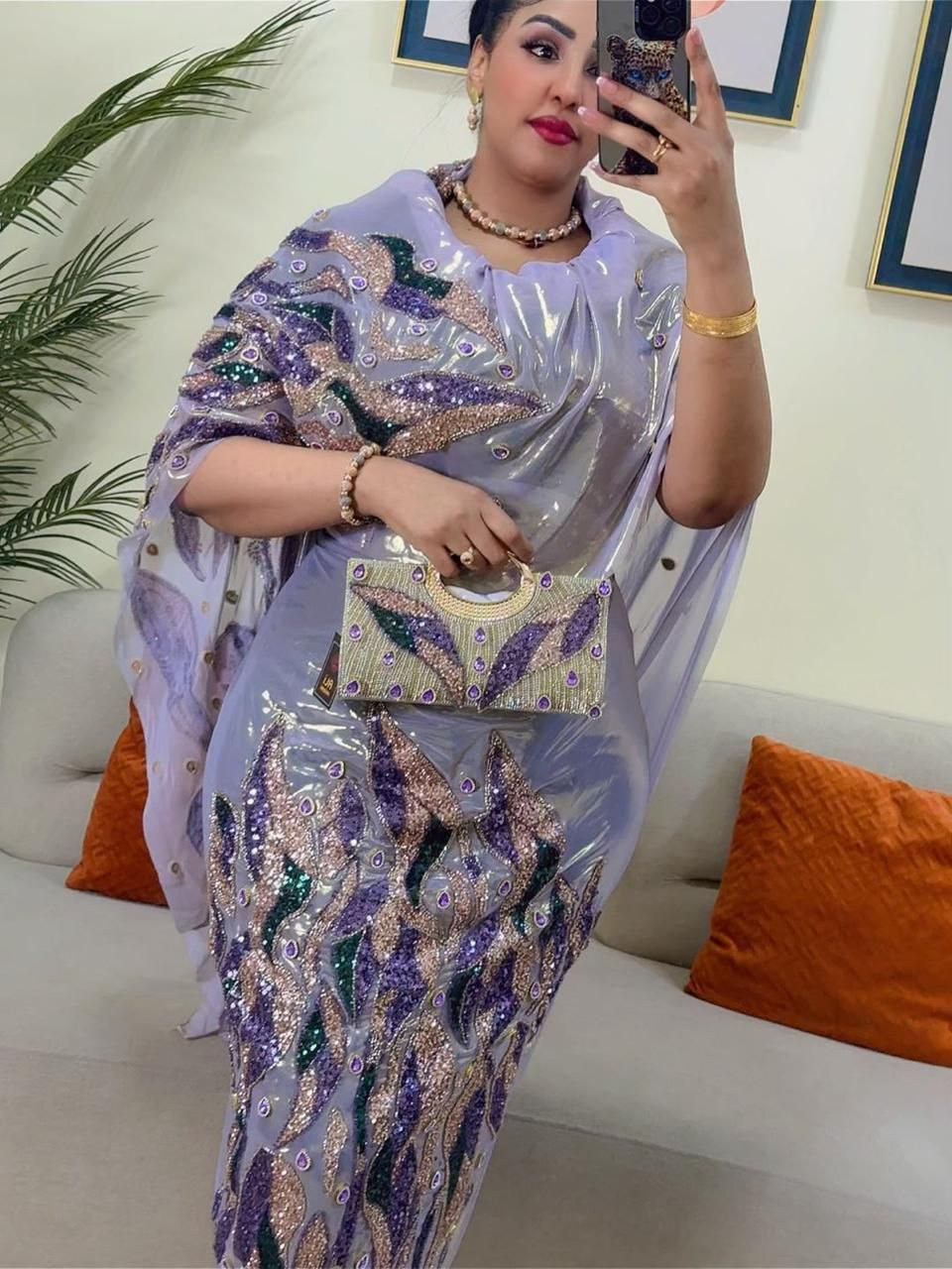 توب لامي مشغول مع الشنطه