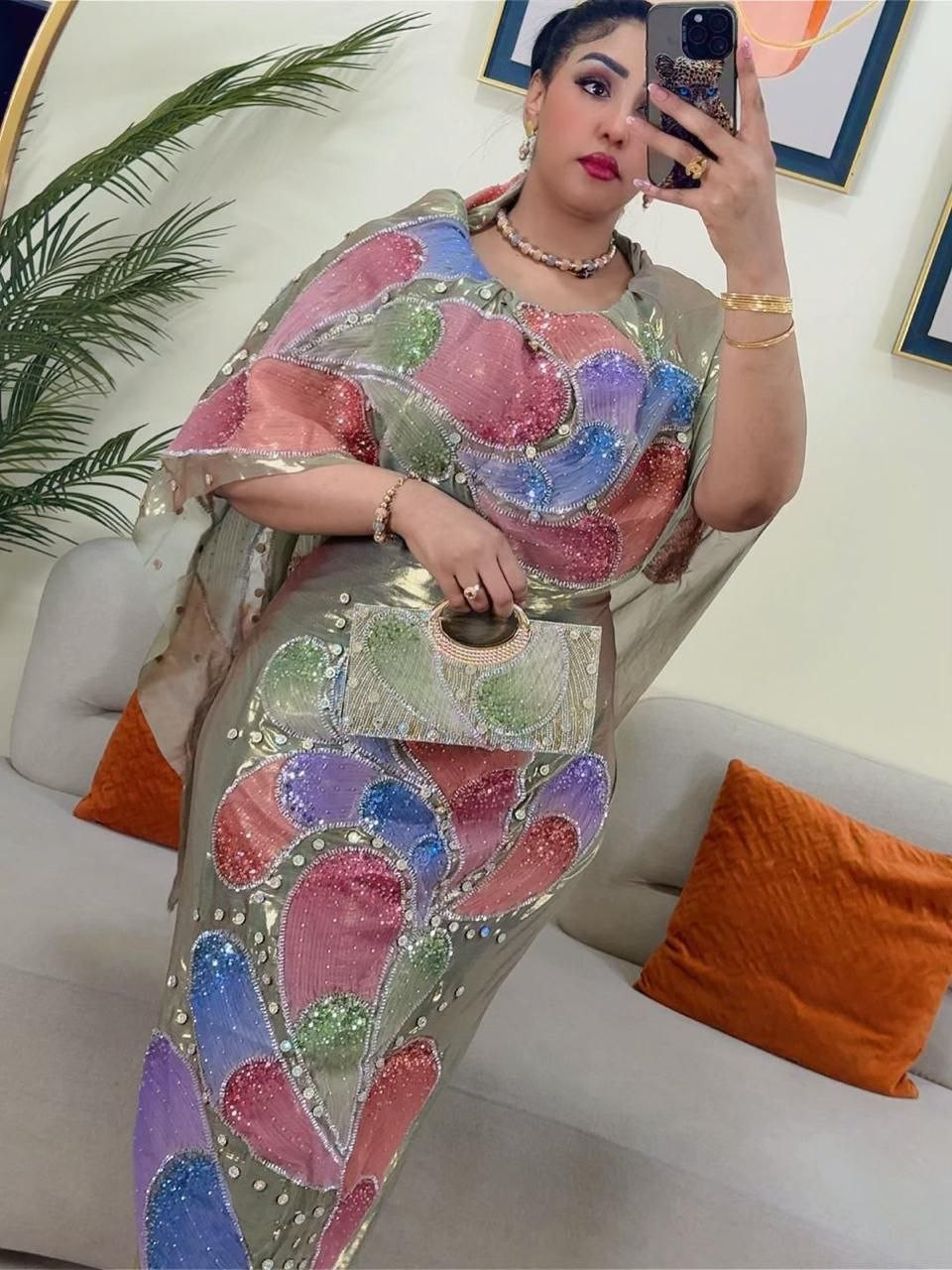 توب لامي مشغول مع الشنطه