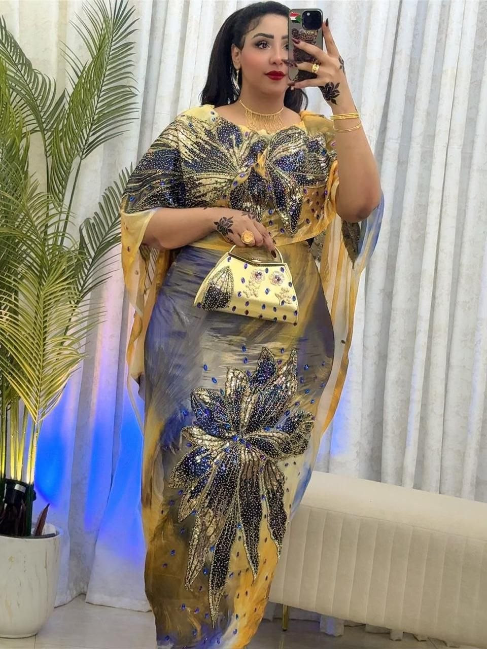 توب لامي مشغول مع الشنطه